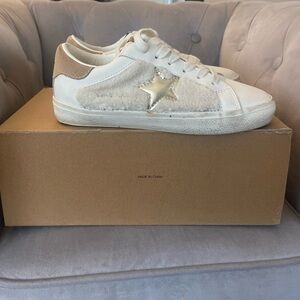 Girls fashion sneakers Vintage Havana brand soft faux fur with star